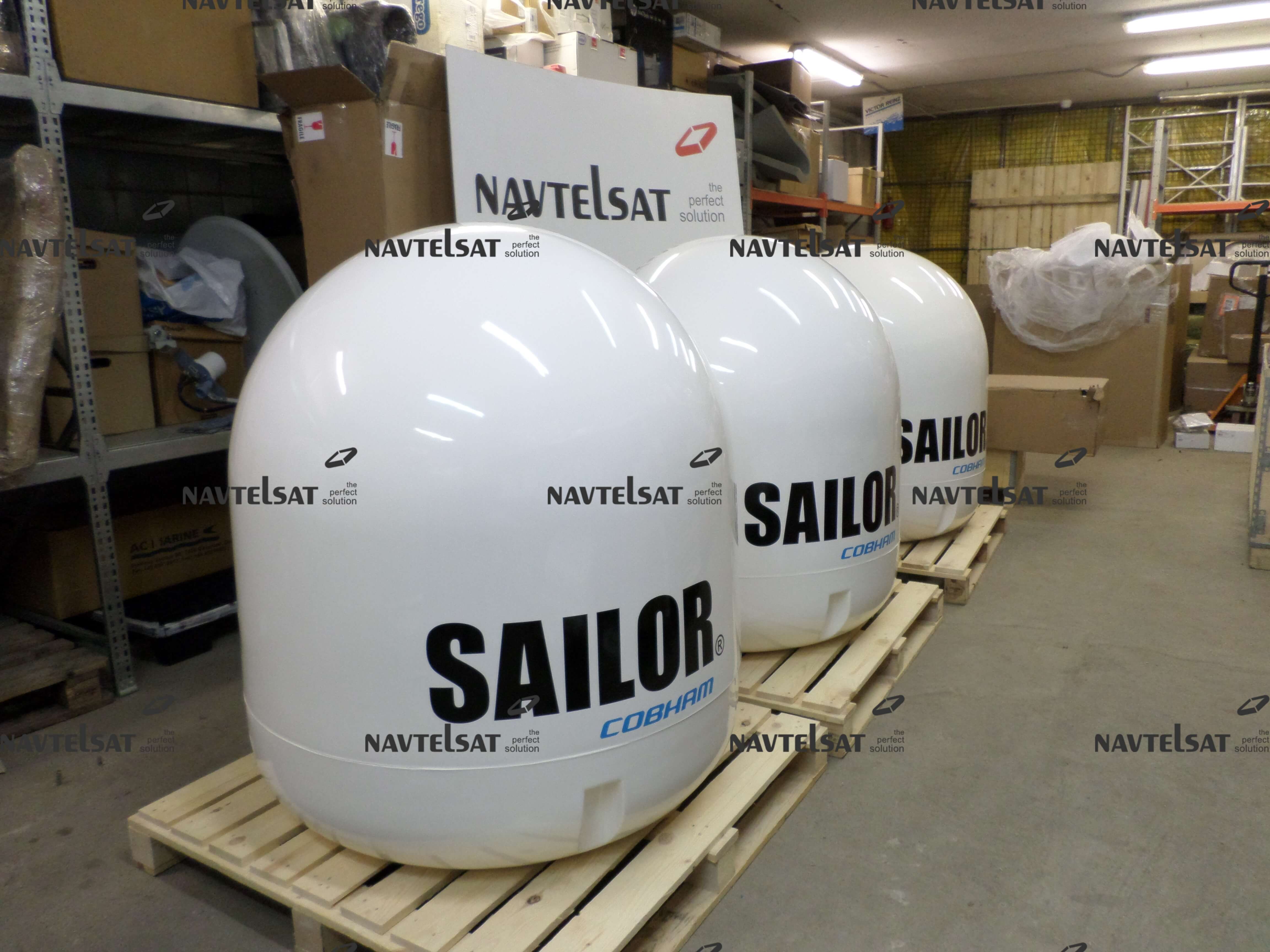 Компания Navtelsat осуществила поставку спутниковых судовых ТВ антенных систем Sailor 90 Satellite TV World.