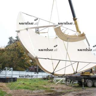Многолучевая антенна SIMULSAT установленная Navtelsat